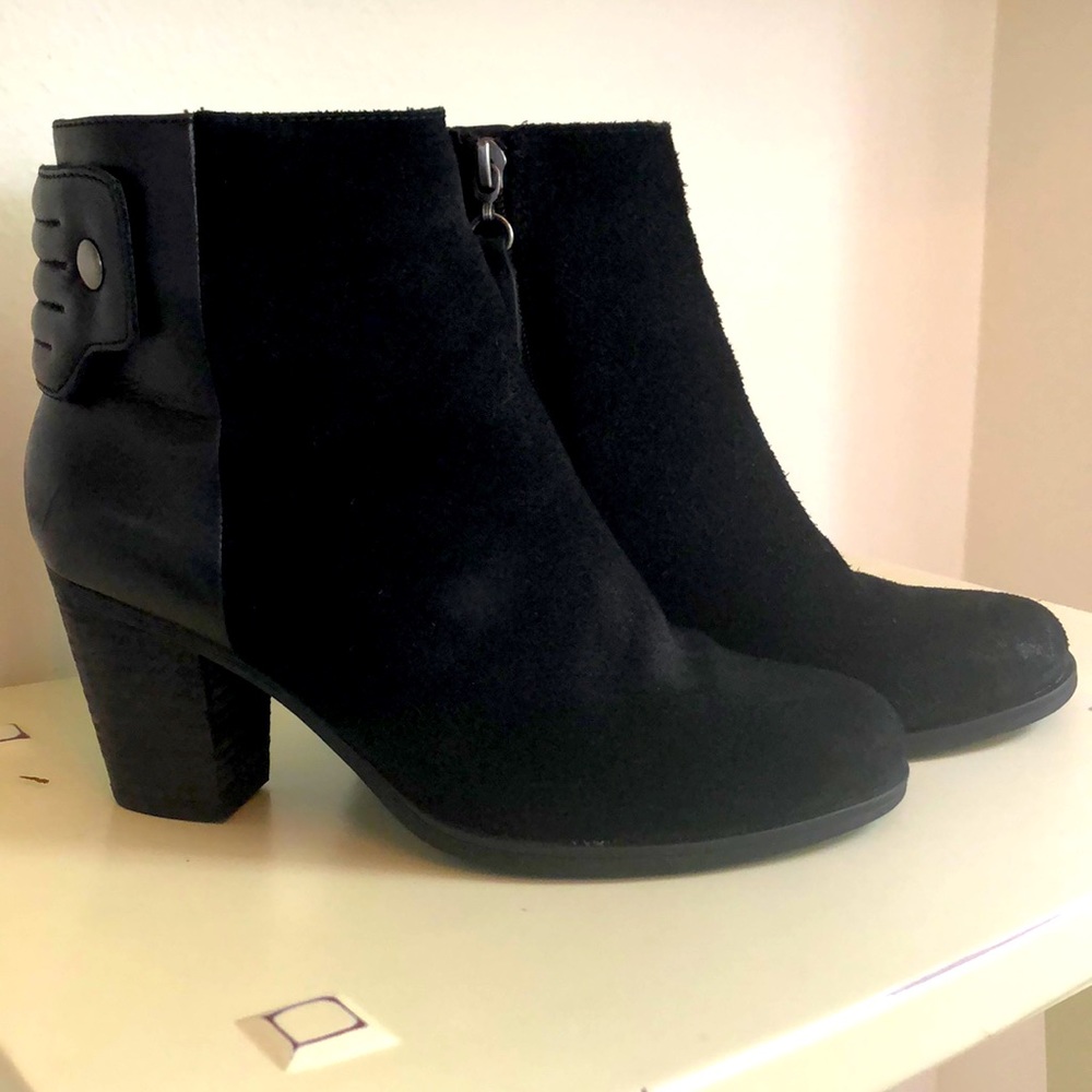 Clarks Artisan Leather & Suede Booties 7.5